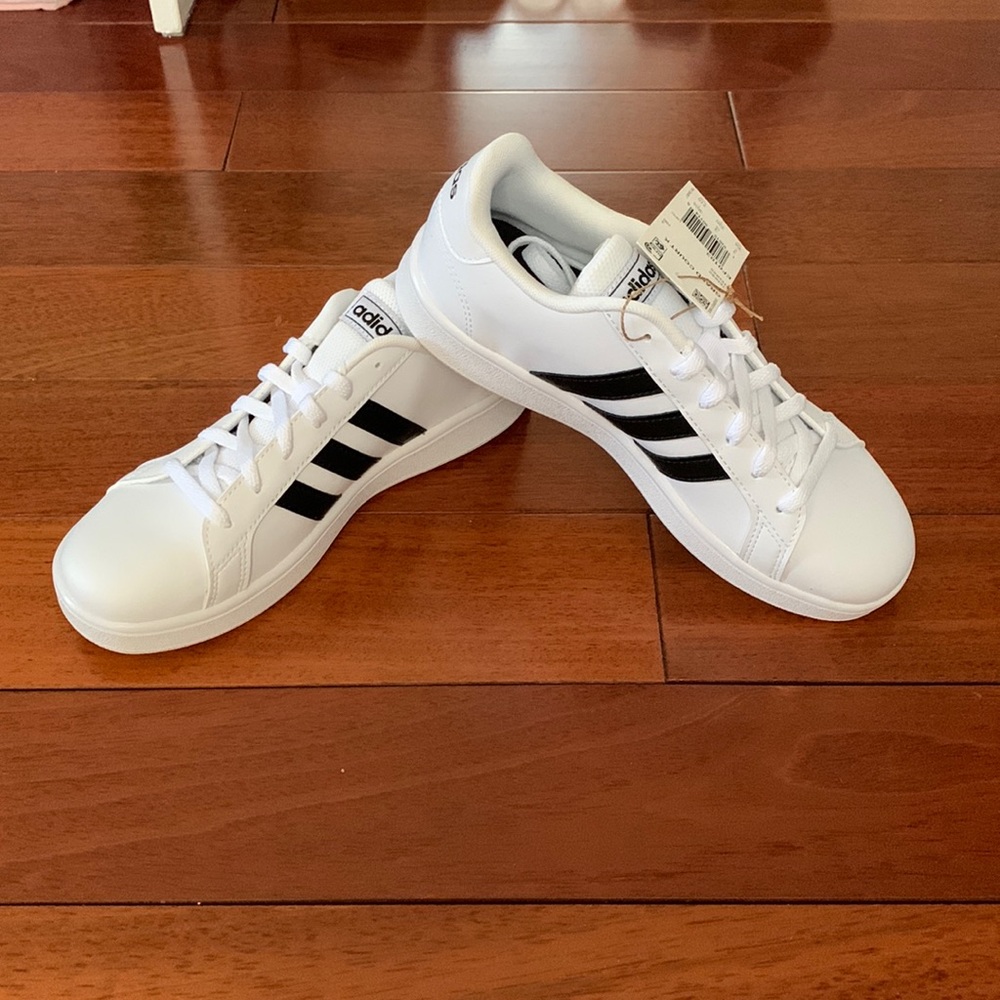 Brand new girls Adidas black white stripe sneakers size 3 1/2